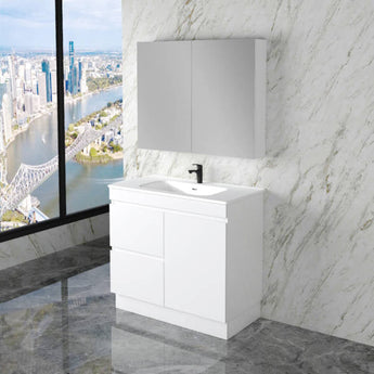 Noah 900 mm Vanity on Kickboard